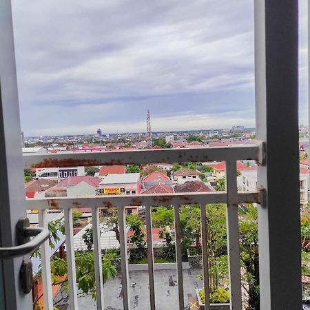 Comfy And Minimalist Studio At Vida View Apartment By Travelio Pampang Bagian luar foto
