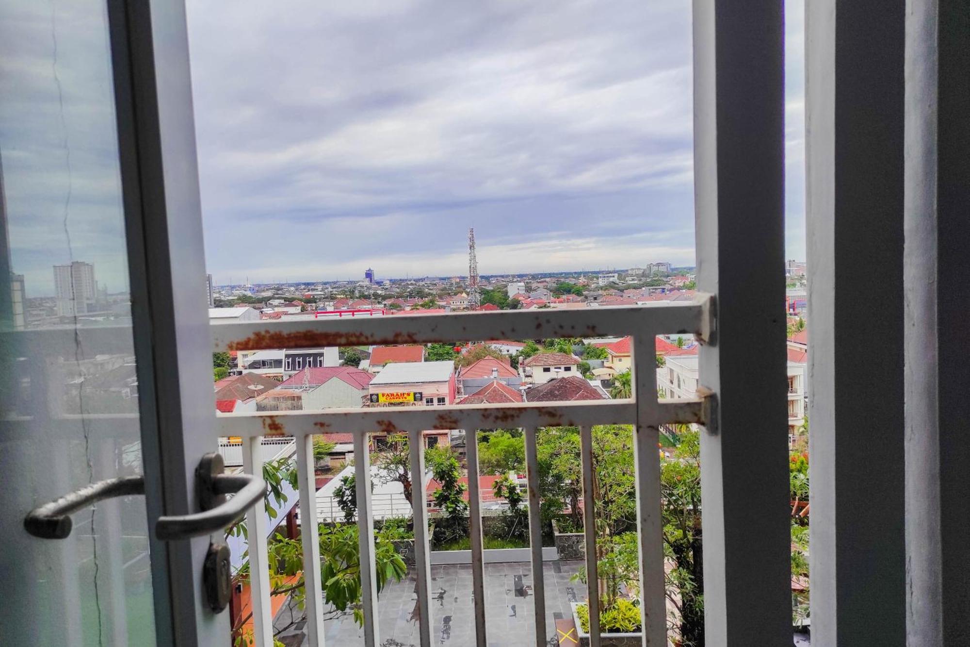 Comfy And Minimalist Studio At Vida View Apartment By Travelio Pampang Bagian luar foto